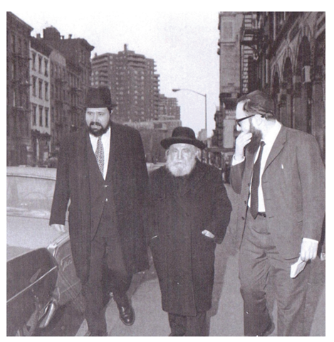 Dayan Lopian (R) with Harav Moshe Feinstein, zt”l (C), and, ybl”c, Rabbi Elimelech Bluth (L)